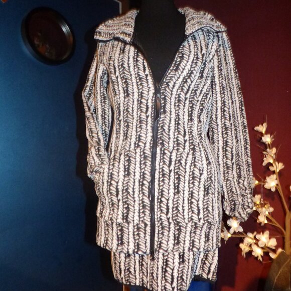 TONIA DEBELLIS FITTED BLACK & WHITE MINI SKIRT L SKI SNOW VACATION WINTER - Picture 8 of 8